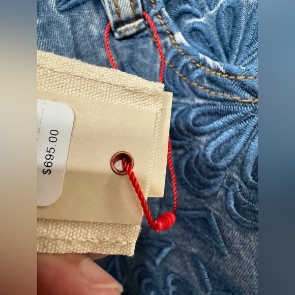 Alice Olivia WEEZY LASERCUT JEAN $695 New With Tag - Picture 7 of 9